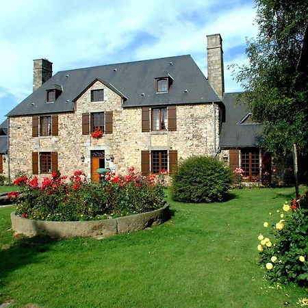 Logis Hotel Restaurant Manoir De L'Acherie Sainte-Cecile  Exterior photo