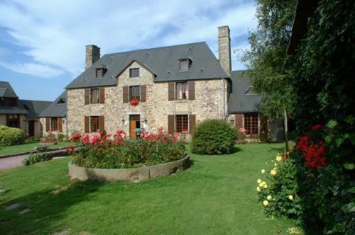 Logis Hotel Restaurant Manoir De L'Acherie Sainte-Cecile  Exterior photo