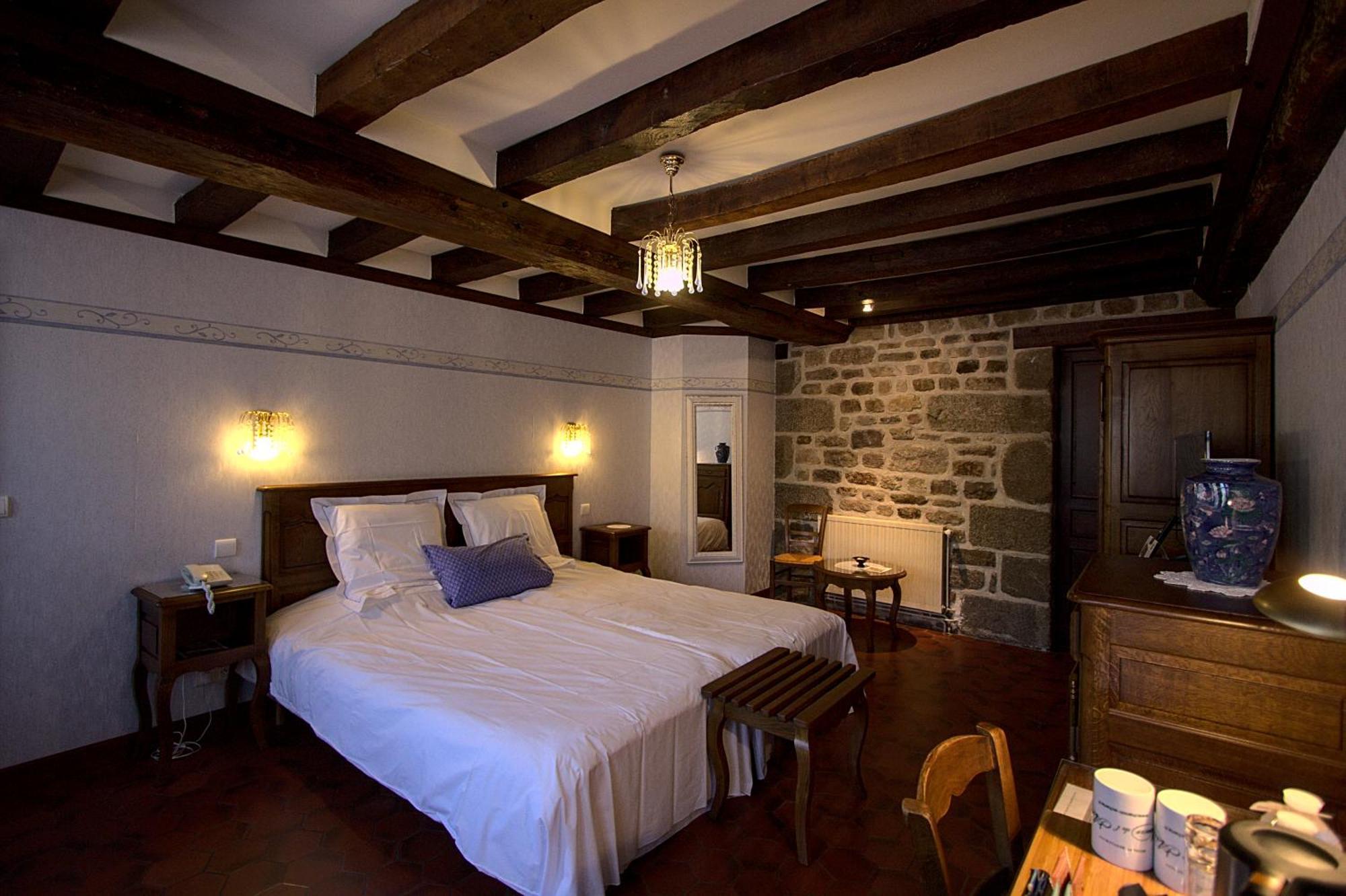 Logis Hotel Restaurant Manoir De L'Acherie Sainte-Cecile  Exterior photo